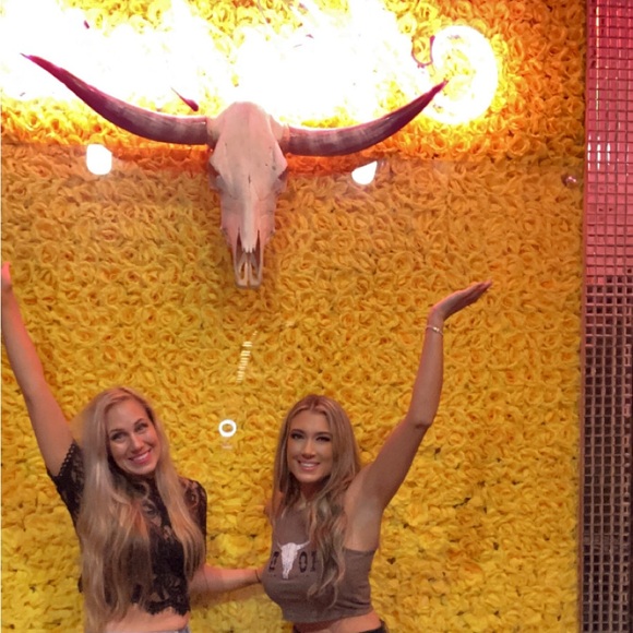 Meet your Posher, Catherine - Picture 1 of 1